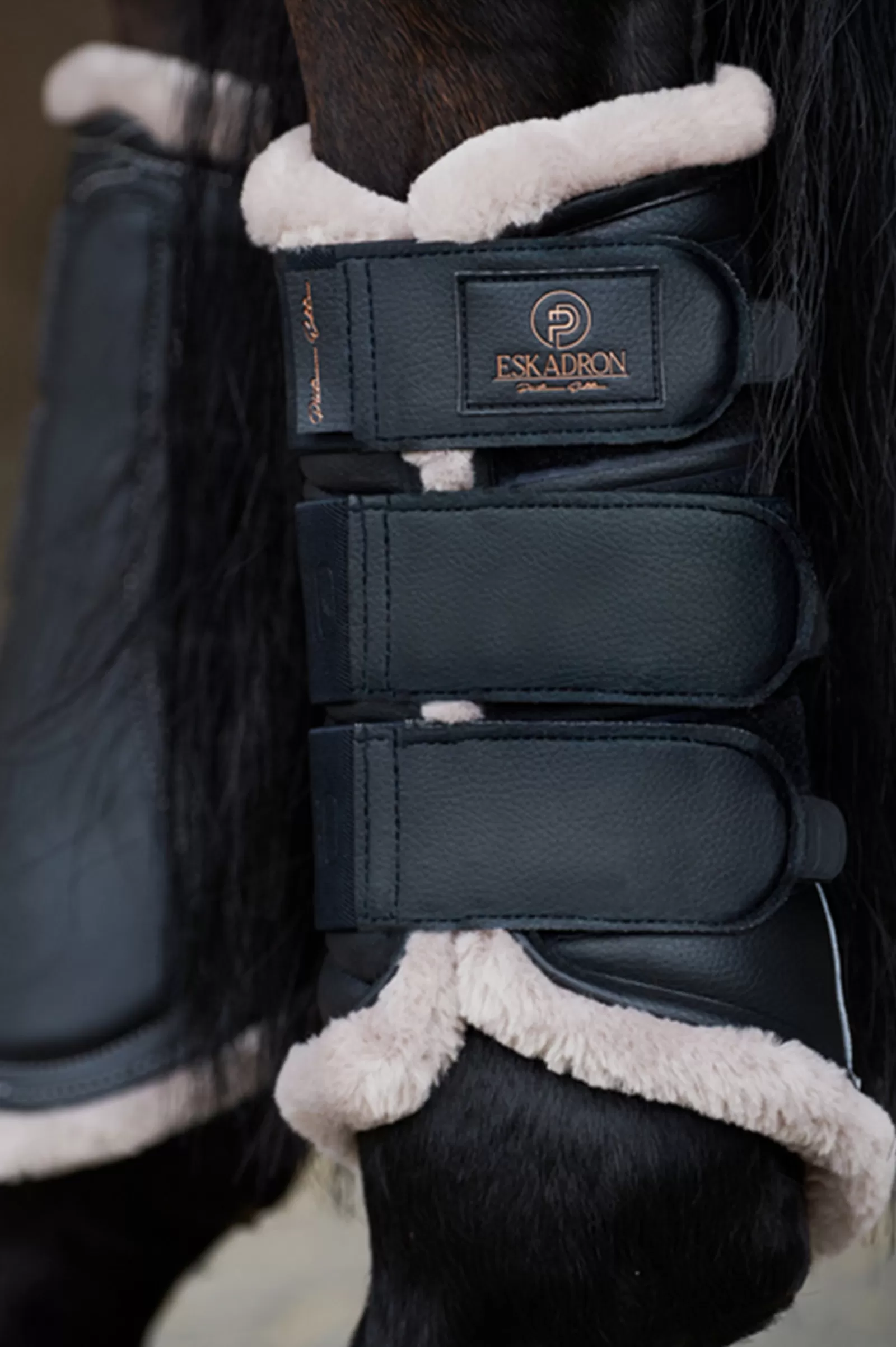 eskadron Platinum 23 Buty Sciegna Ze Sztucznego Futra Ze Sztucznej Skóry Black Cheap