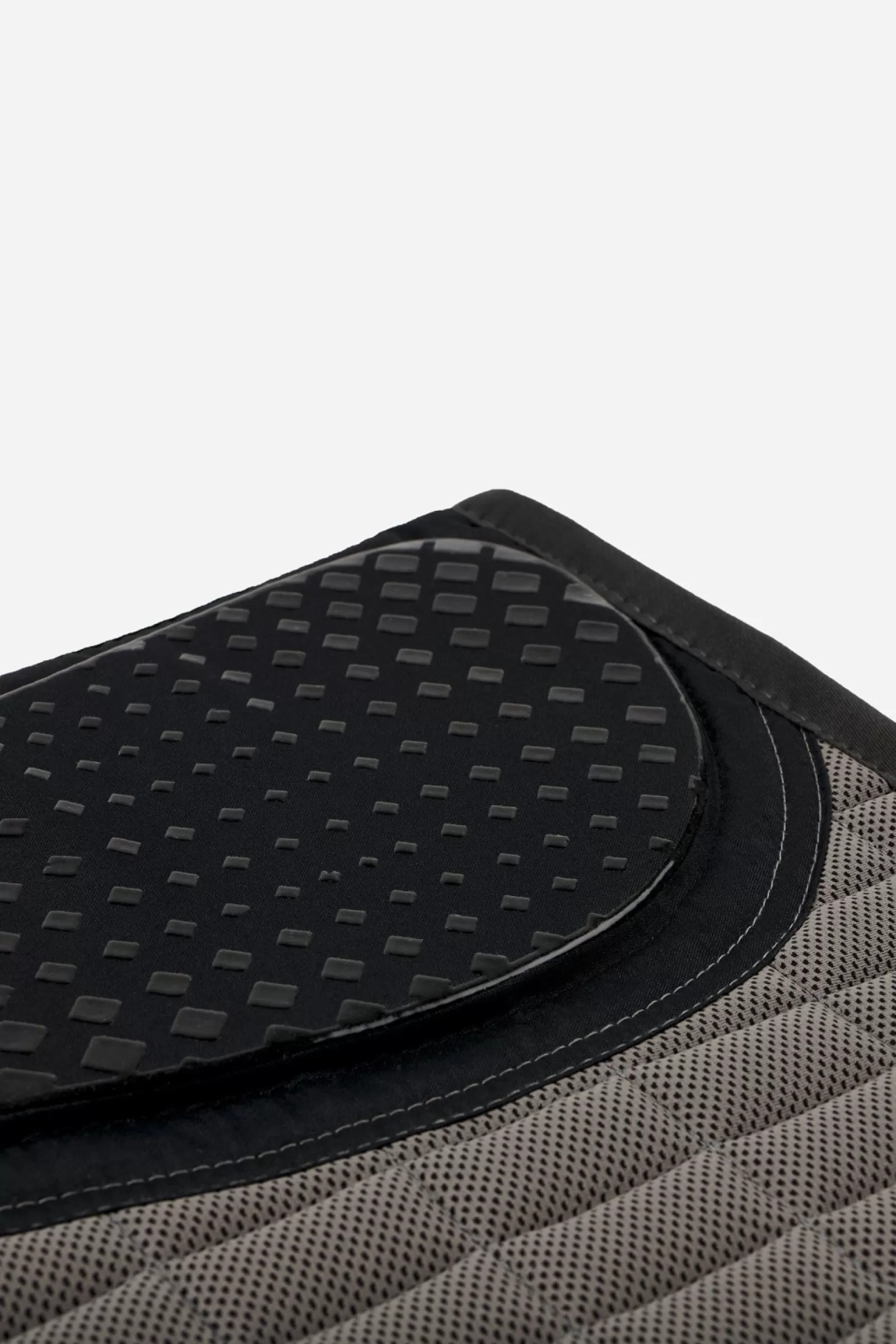lemieux Le Cool Grip Antyposlizgowy Chlodzacy Czaprak Ujezdzeniowy